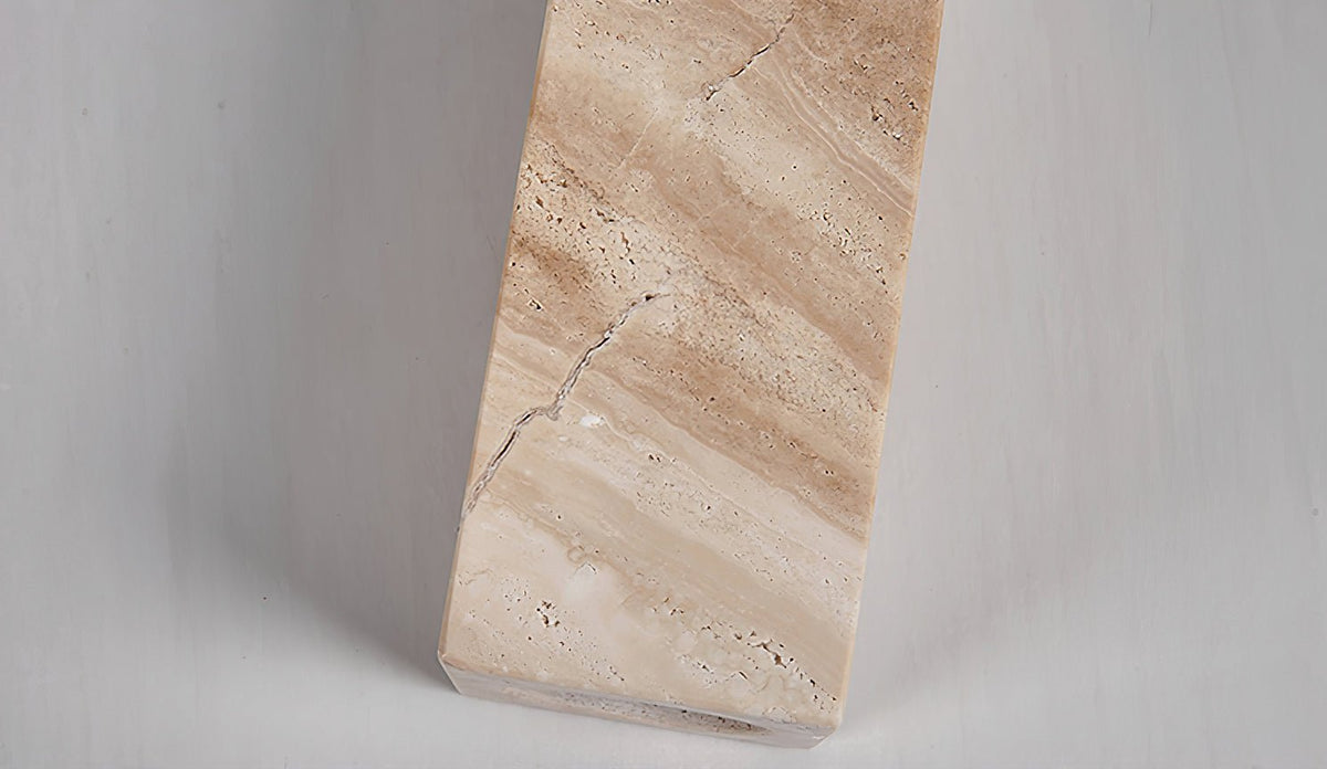 Valuaine Tischleuchte aus gelbem Travertin in Tapered Block-Form