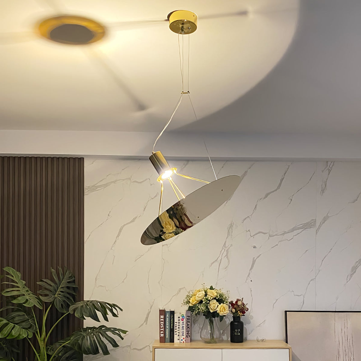 Brio Pendelleuchte aus Stahl im minimalistischen Stil