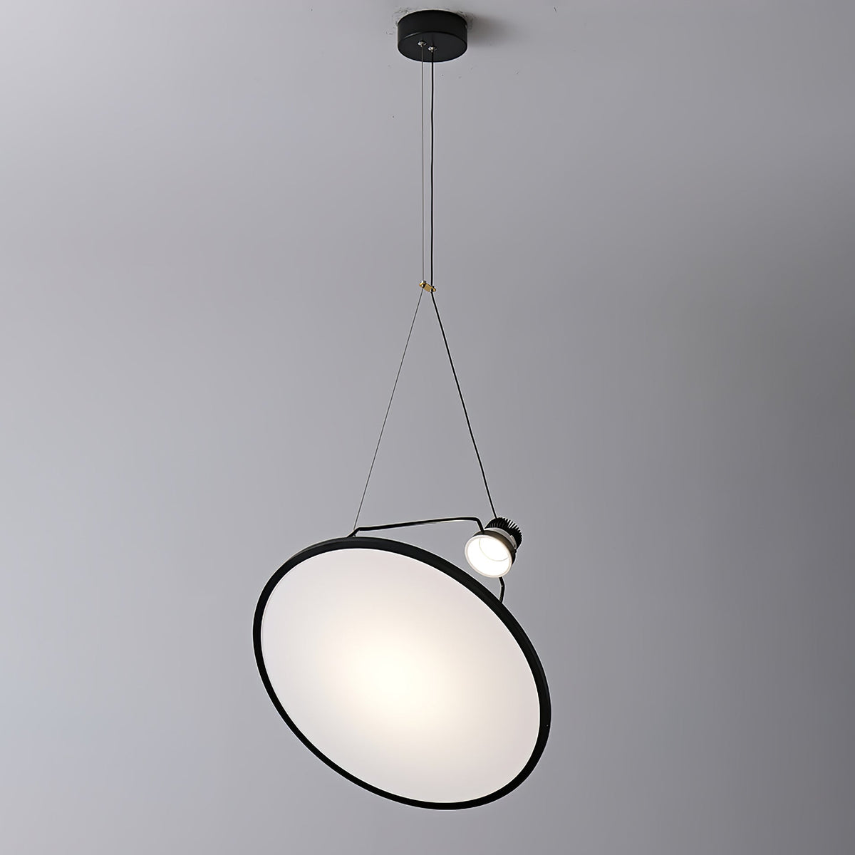 Brio Pendelleuchte aus Stahl im minimalistischen Stil