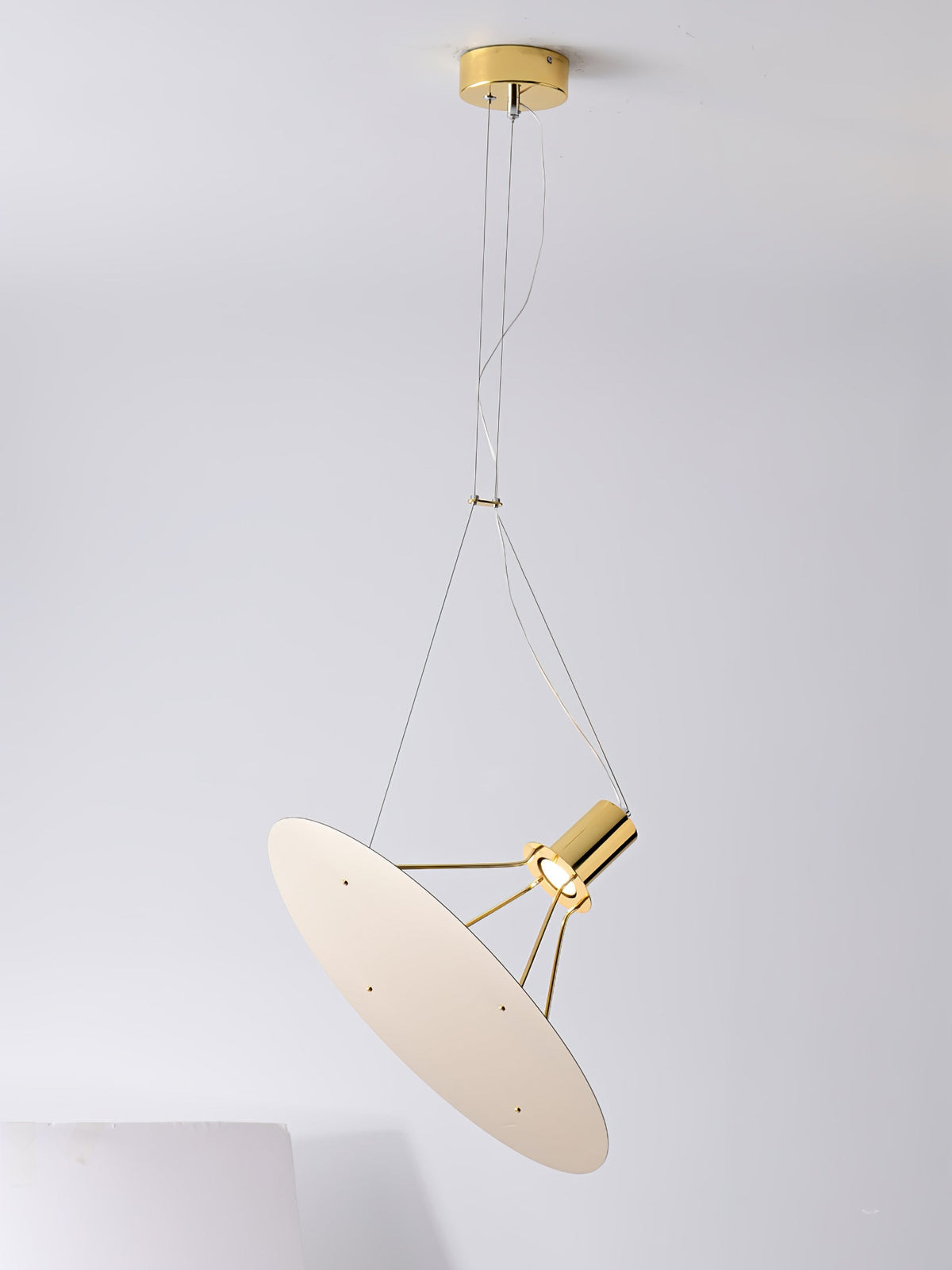 Brio Pendelleuchte aus Stahl im minimalistischen Stil