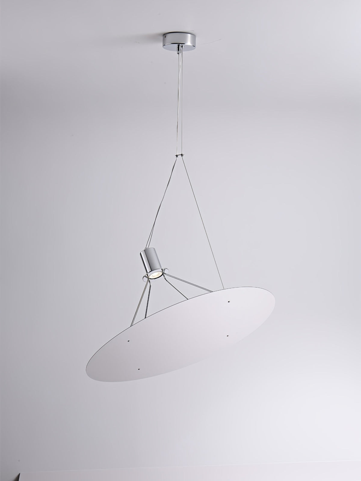 Brio Pendelleuchte aus Stahl im minimalistischen Stil