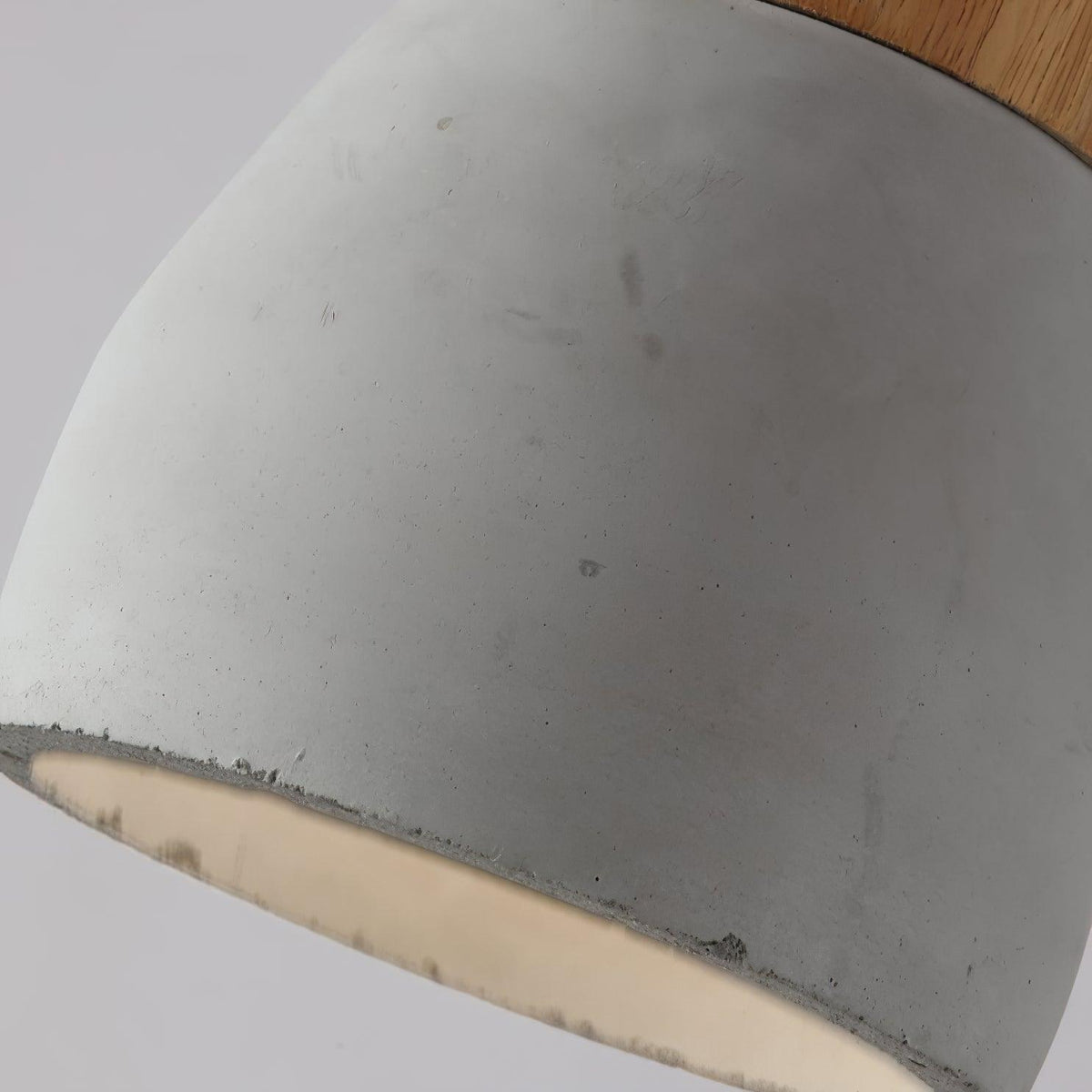 Concretis Industrielle Pendelleuchte aus Zement