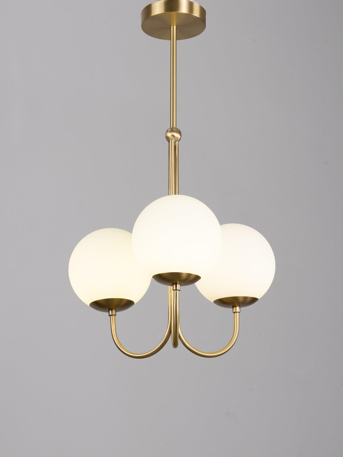 Brin Pendelleuchte aus Metall und Glas in eleganter Ausführung