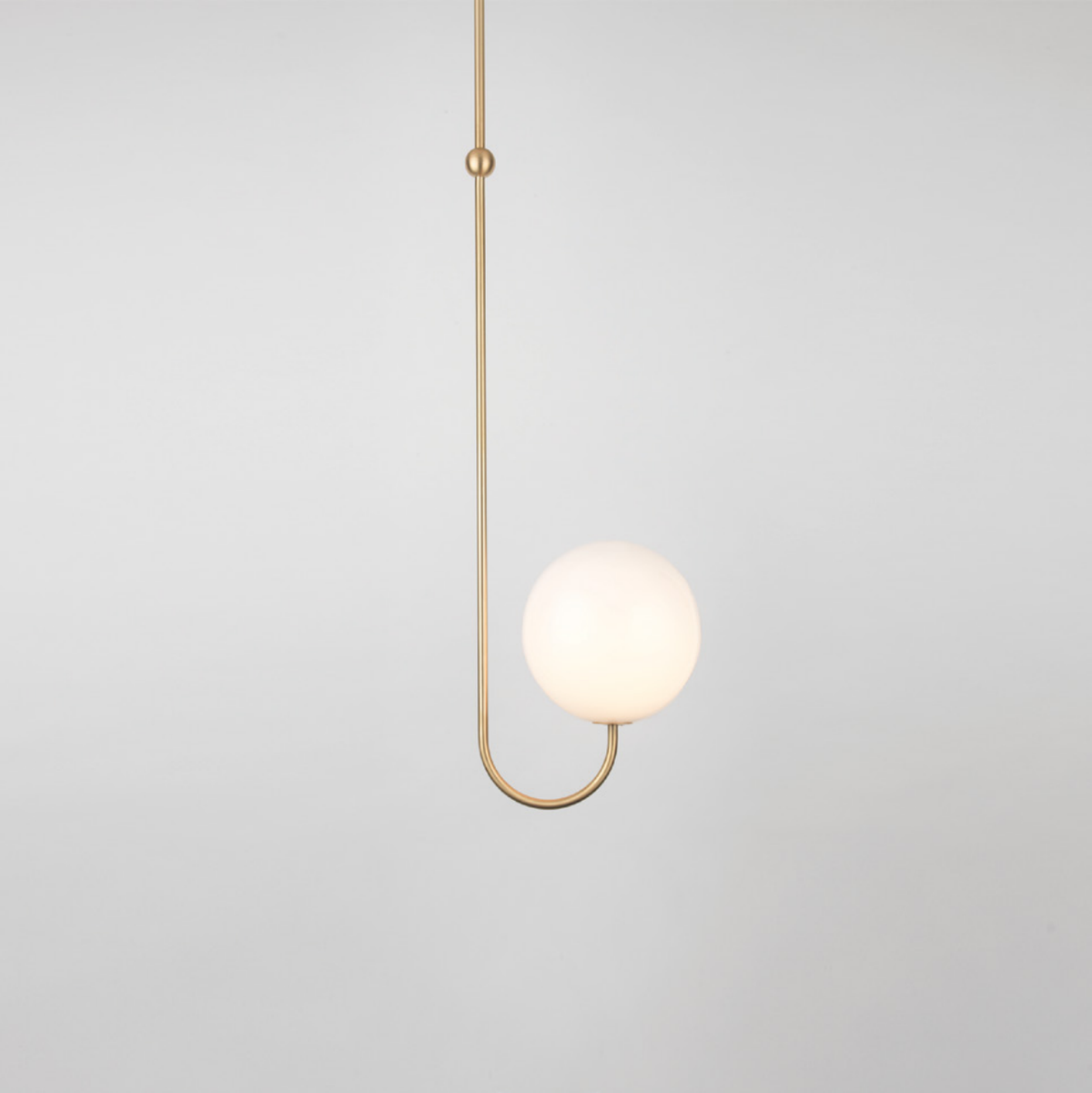Brin Pendelleuchte aus Metall und Glas in eleganter Ausführung