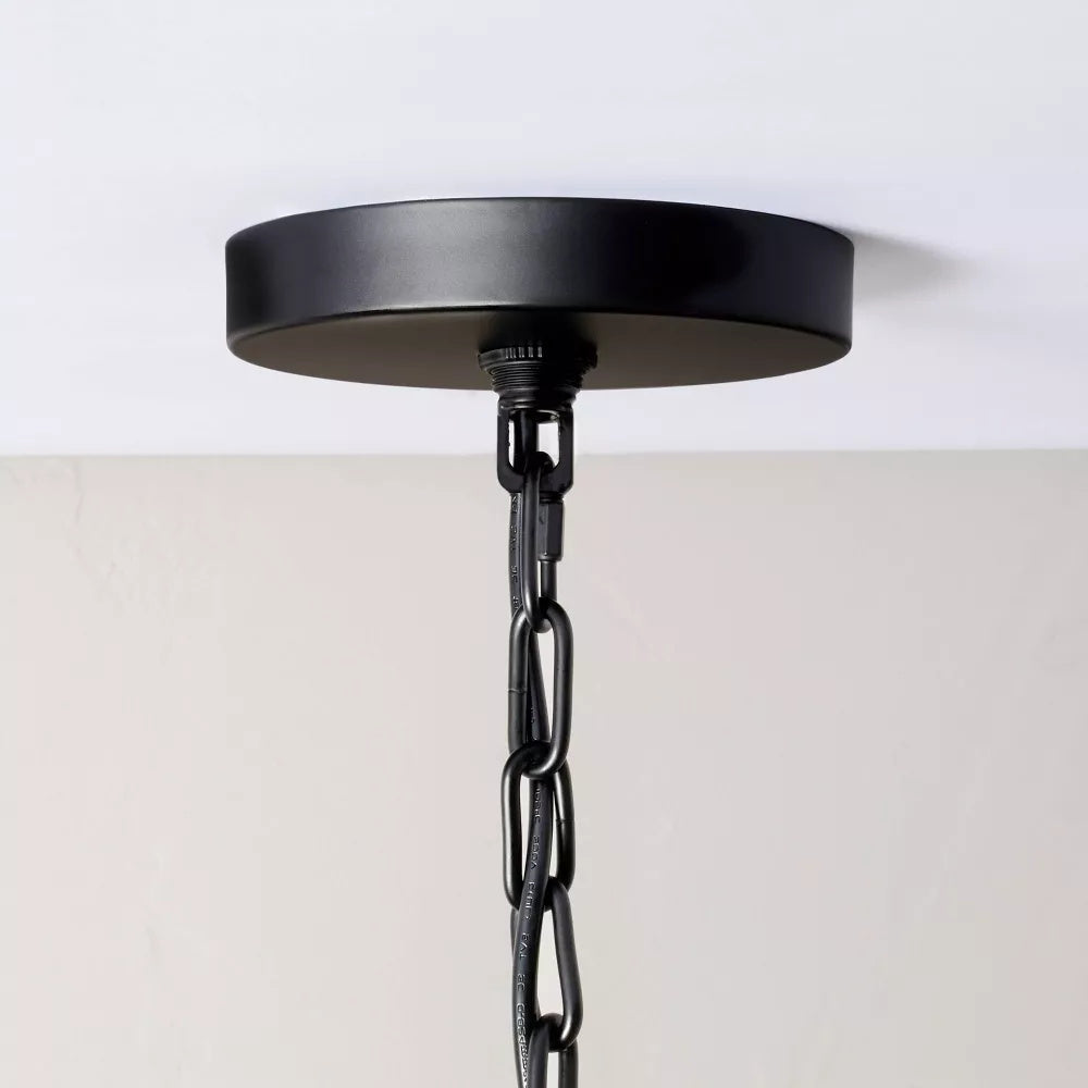 Kvennuvyn Kronleuchter aus Metall und Stoff im modernen minimalistischen Stil