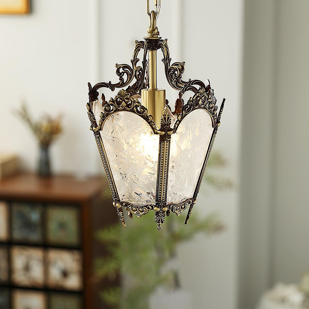 Auririelle Pendelleuchte aus Messing im Empire-Stil, antik und elegant