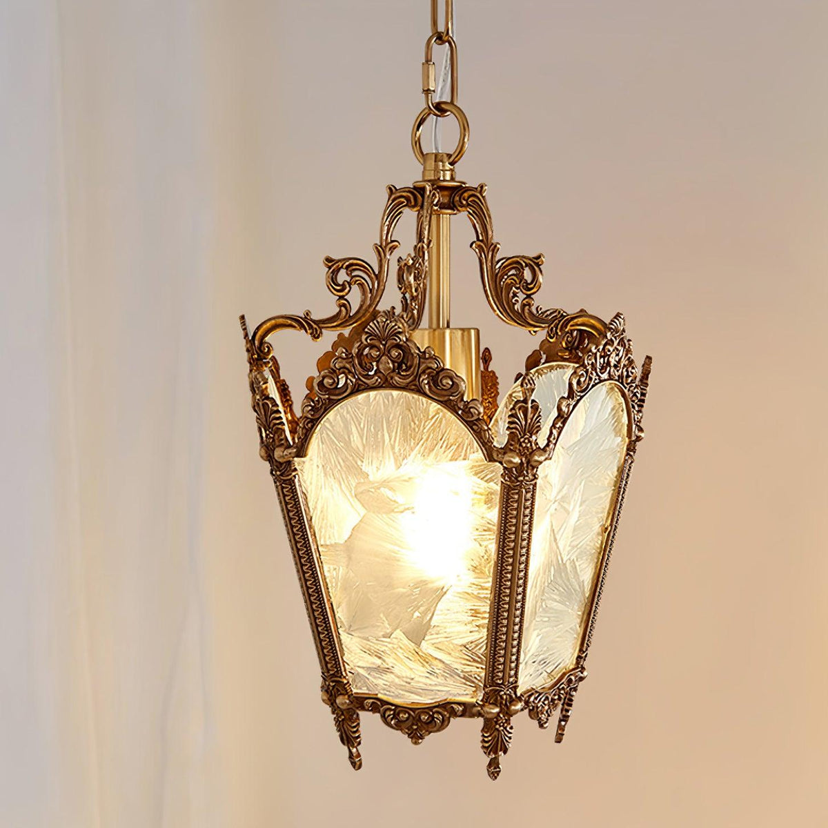 Auririelle Pendelleuchte aus Messing im Empire-Stil, antik und elegant