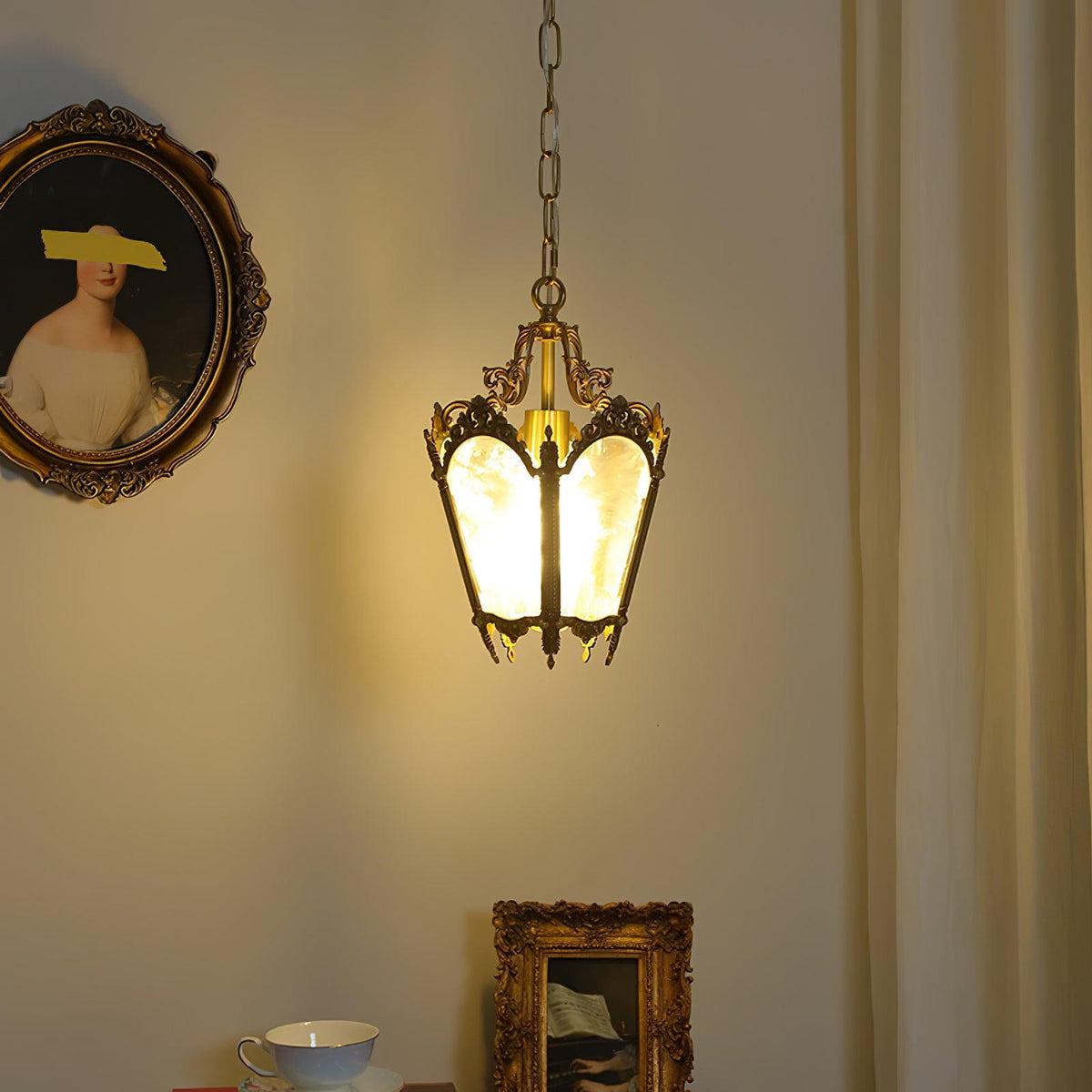 Auririelle Pendelleuchte aus Messing im Empire-Stil, antik und elegant