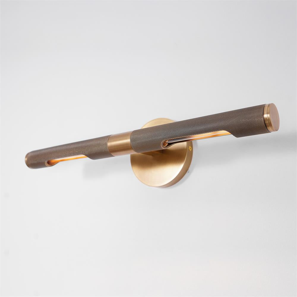 Sano zeitgenössische Messing-LED-Wandleuchte