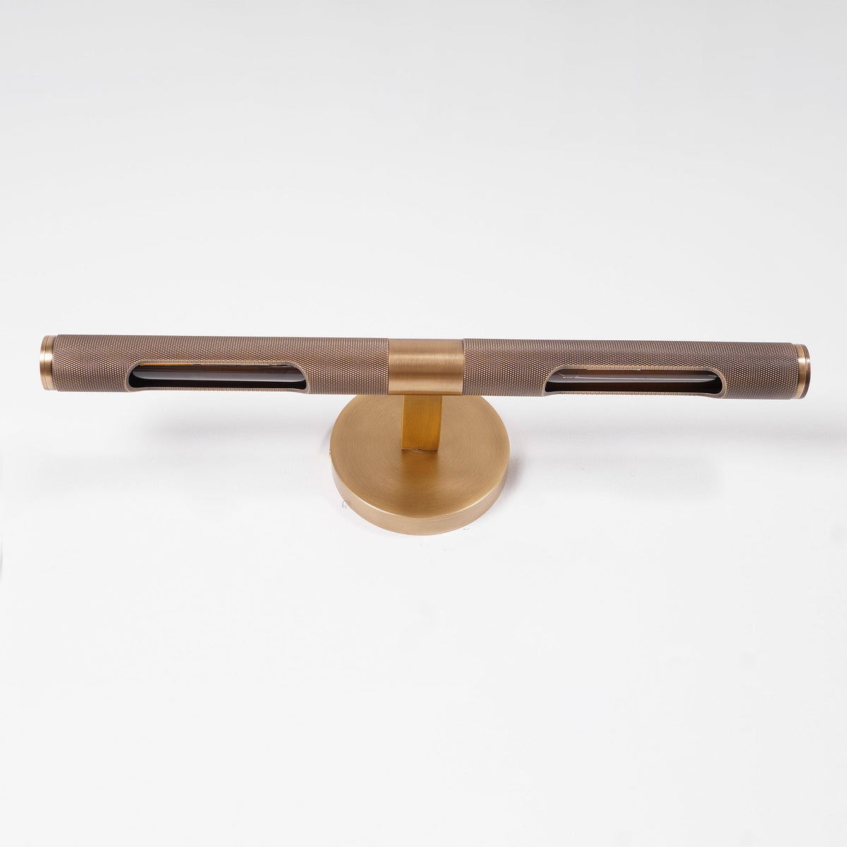 Sano zeitgenössische Messing-LED-Wandleuchte