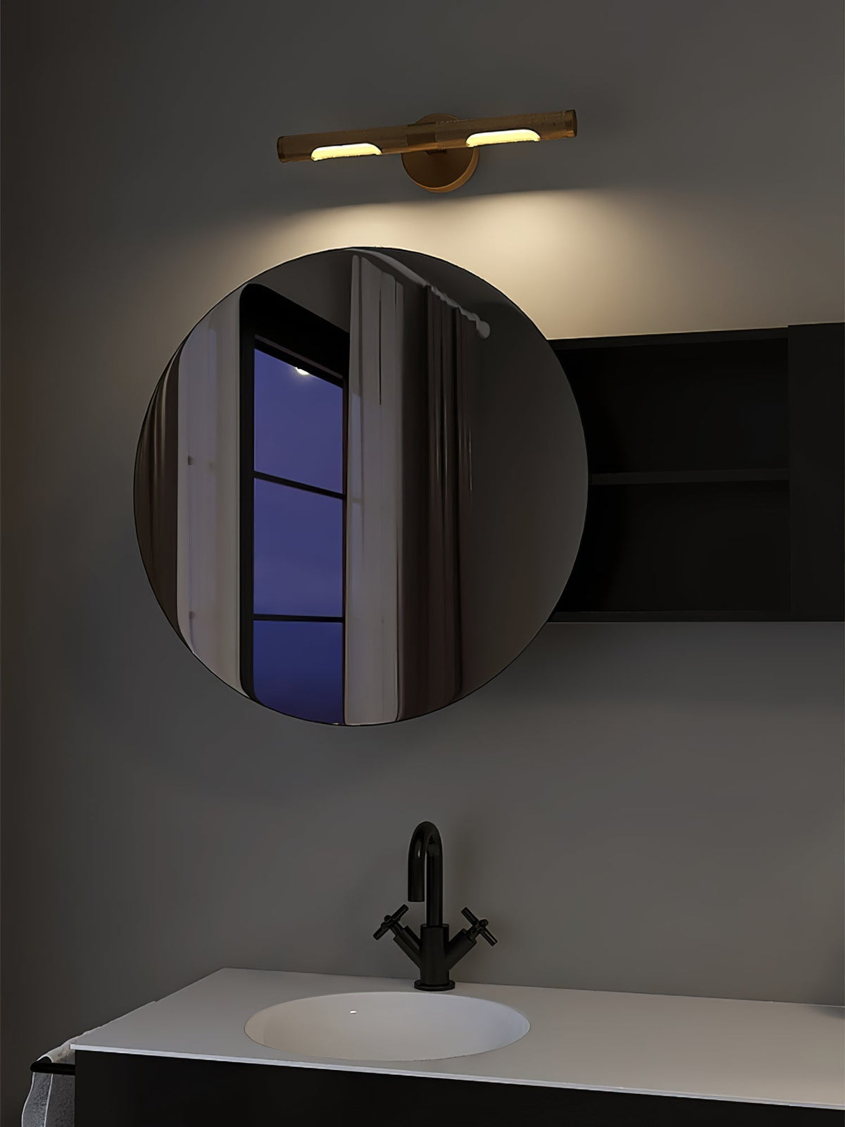 Sano zeitgenössische Messing-LED-Wandleuchte