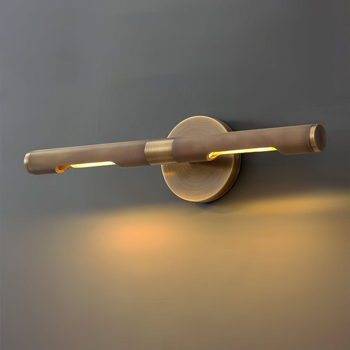 Sano zeitgenössische Messing-LED-Wandleuchte