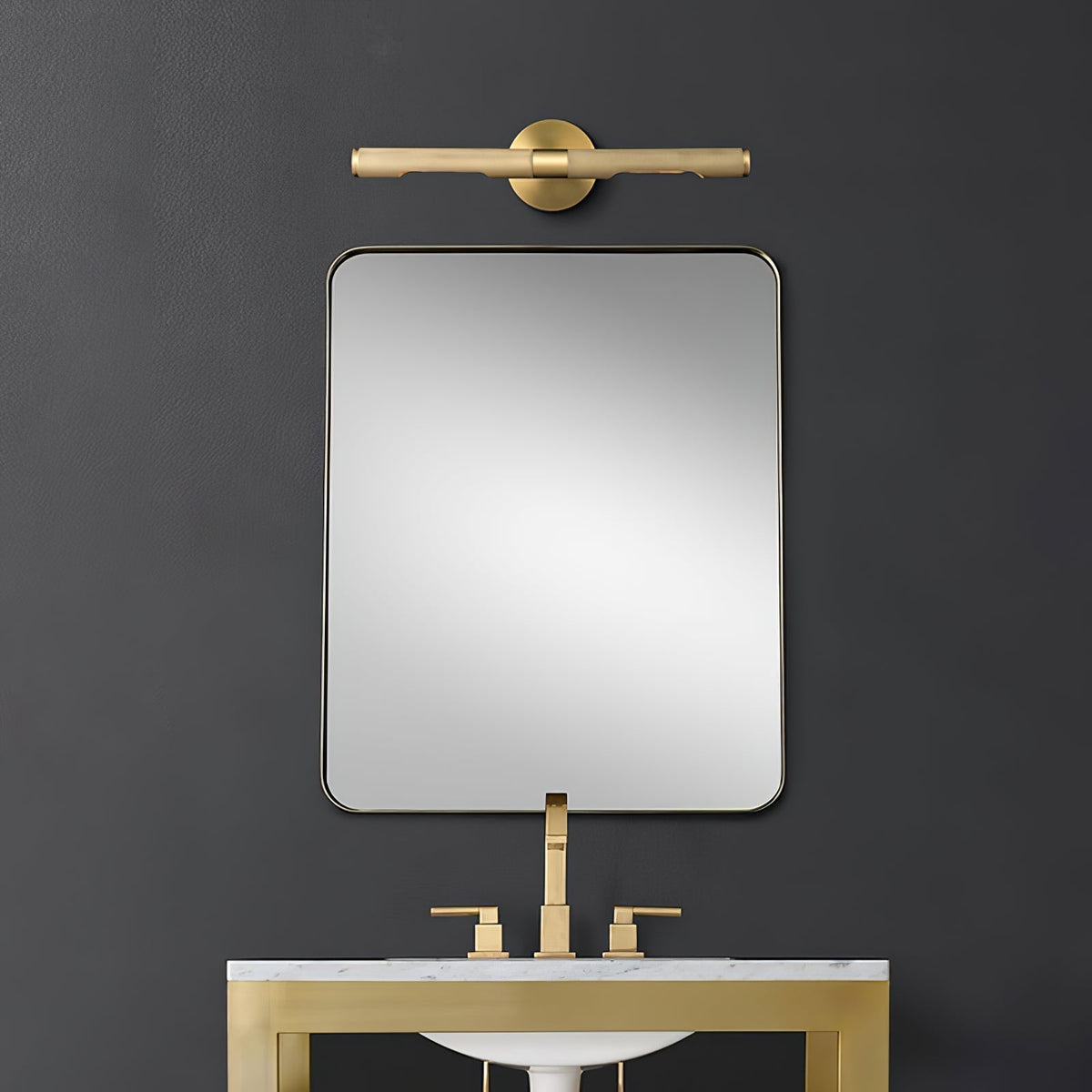Sano zeitgenössische Messing-LED-Wandleuchte