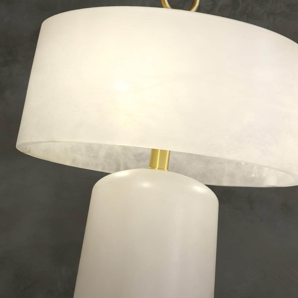 Eurvynyra Tischleuchte aus Alabaster