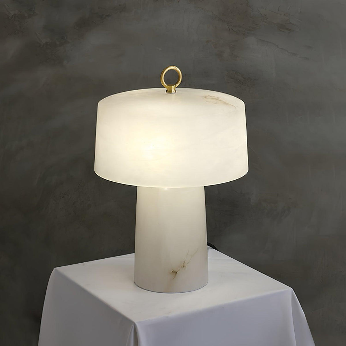 Eurvynyra Tischleuchte aus Alabaster