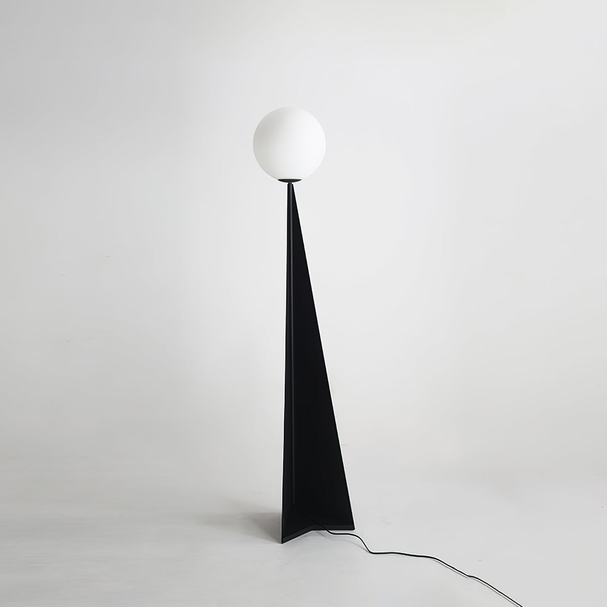 Vertex Minimalistische Stehleuchte aus Keramik
