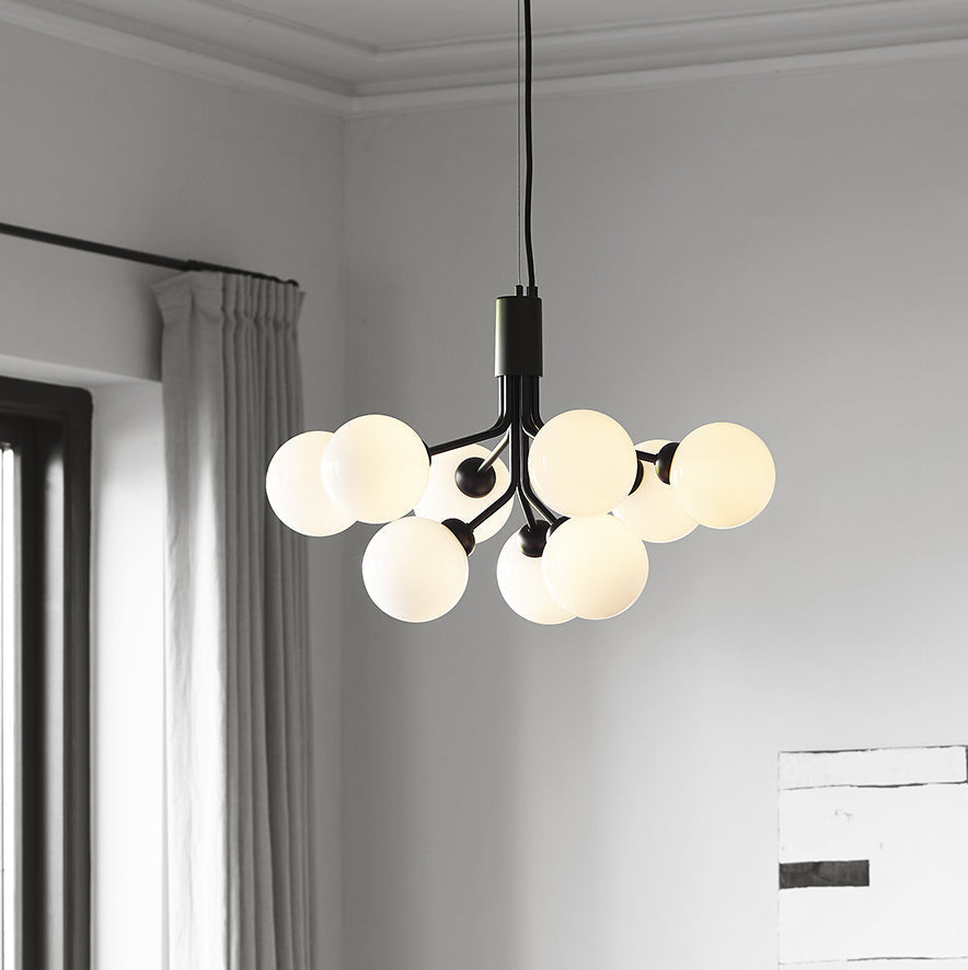 Eirelelle Pendelleuchte mit Glas-Kugel-Cluster in Messing