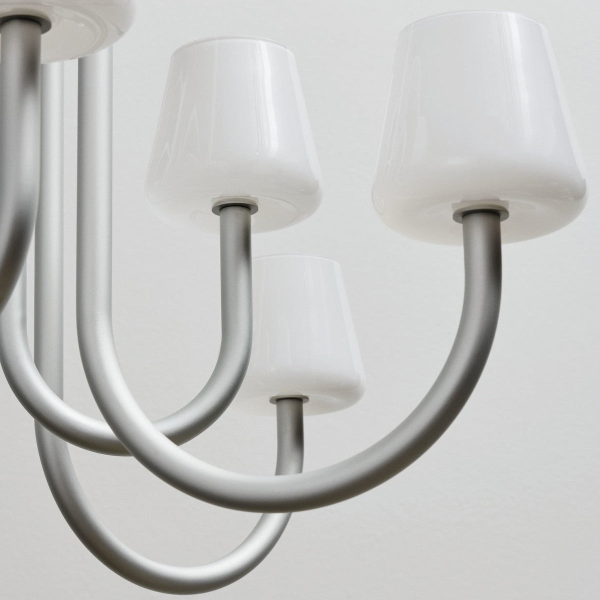 Ostruvyn modern Premium Kronleuchter aus Glas