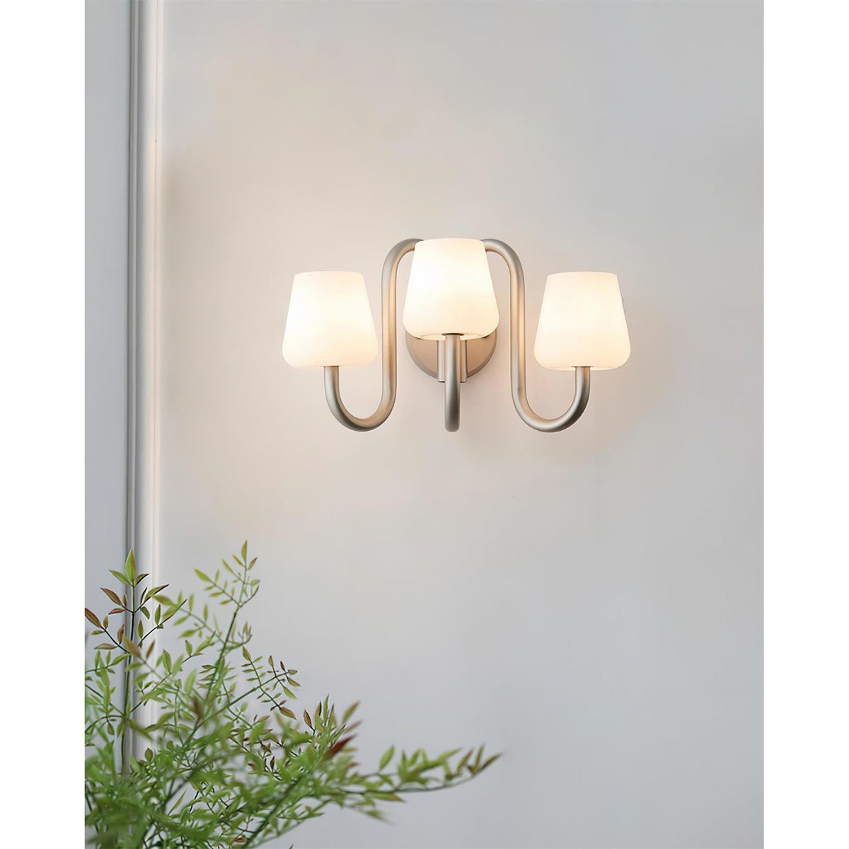 Norduvyi zeitgenössische minimalistische Aluminium-Wandleuchte