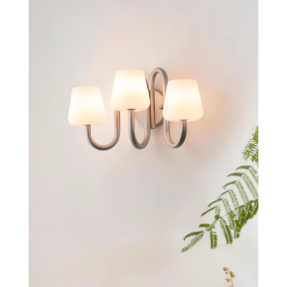 Norduvyi zeitgenössische minimalistische Aluminium-Wandleuchte
