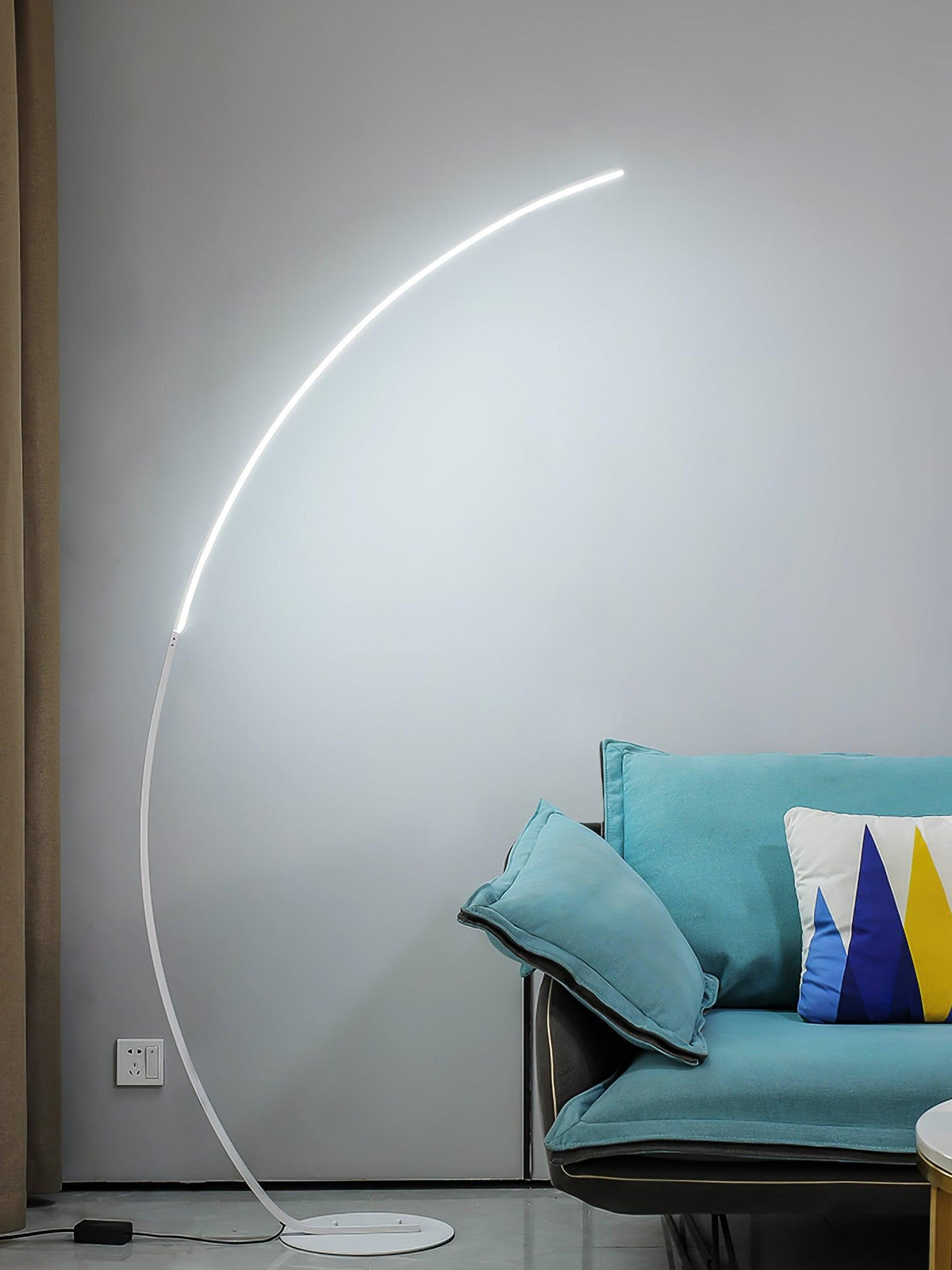 Zophaor Mid-Century-Glas- und Messing-Wandleuchte