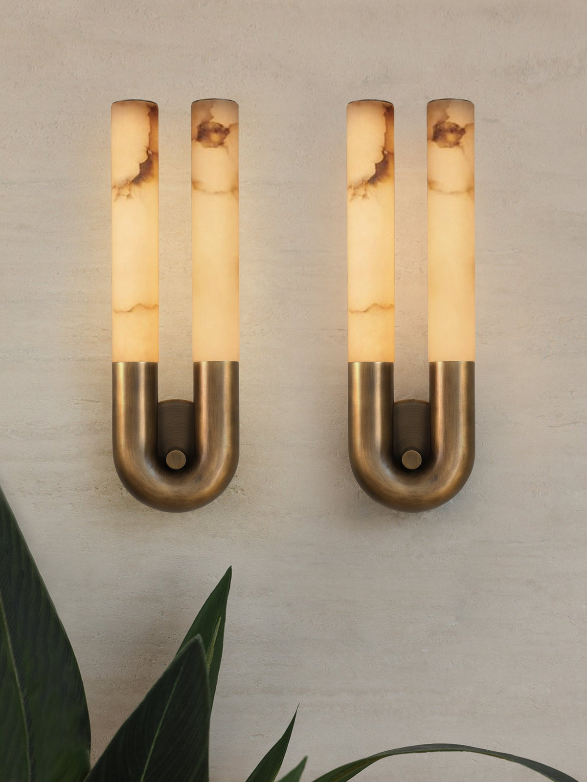 Orvella Arch Alabaster Wandleuchte