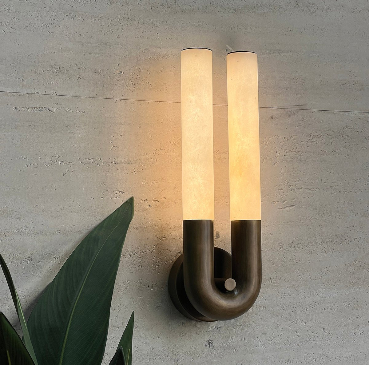 Orvella Arch Alabaster Wandleuchte