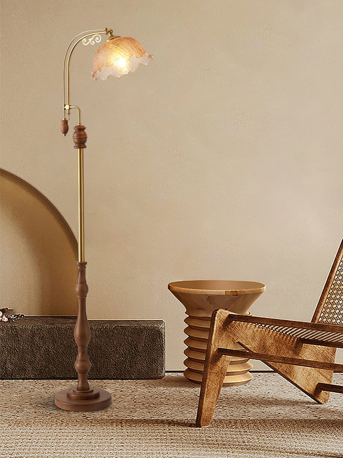 Darisel Stehleuchte aus Holz im Vintage-Stil