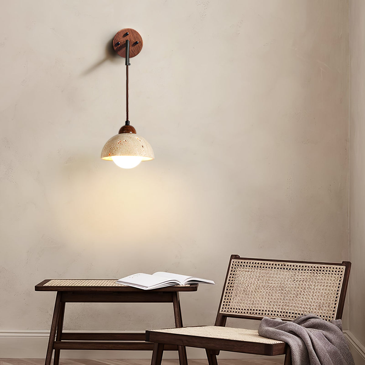 Valenella Travertine Wandleuchte