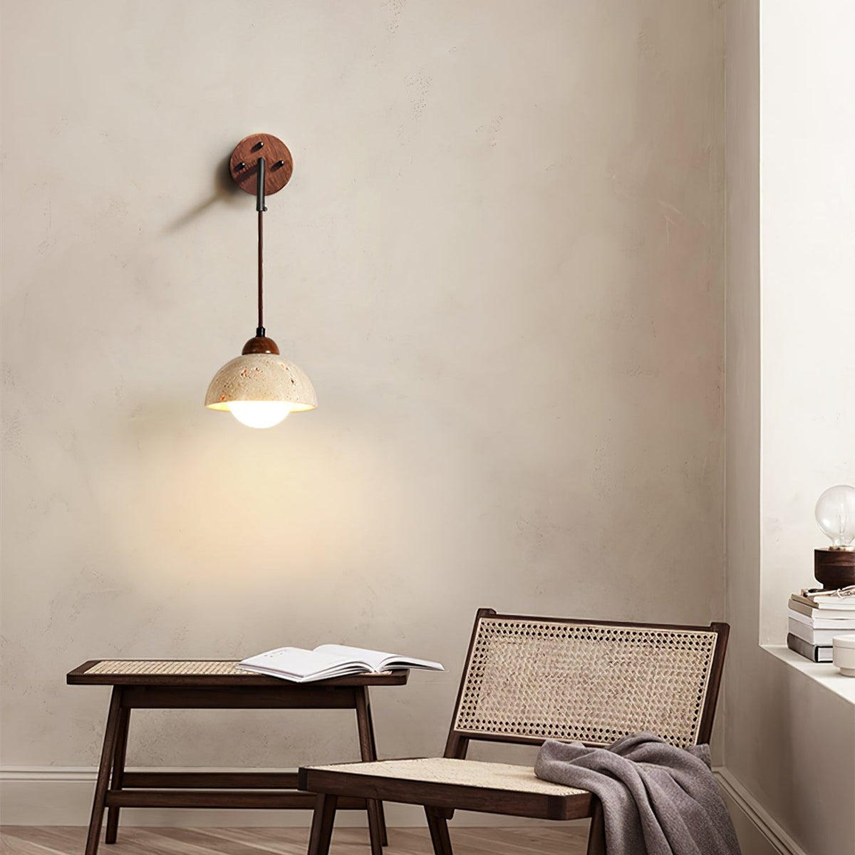 Valenella Travertine Wandleuchte