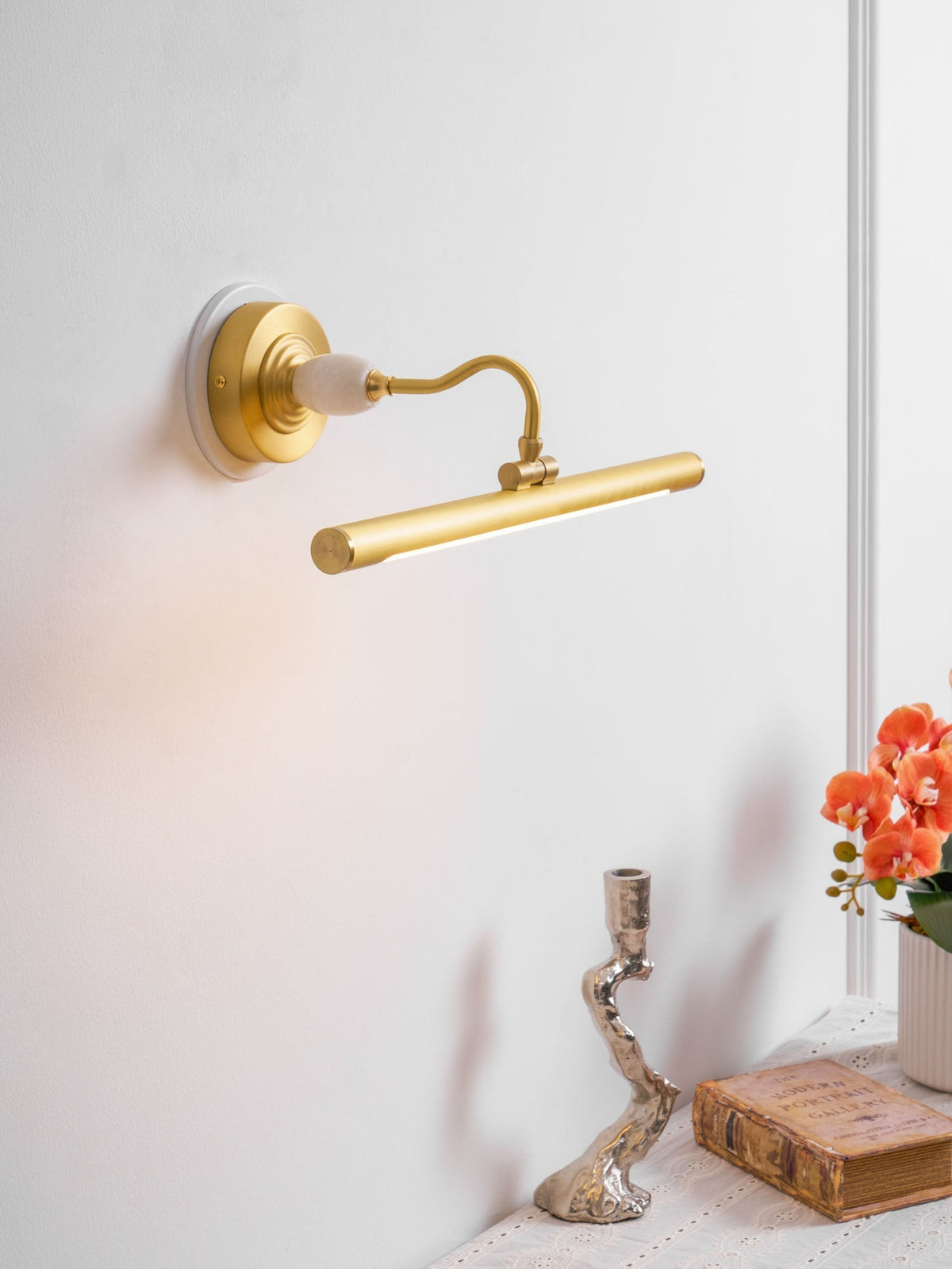 Viraarina Elegance Art Linear Wandleuchte