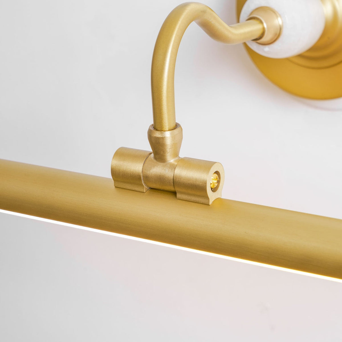 Viraarina Elegance Art Linear Wandleuchte