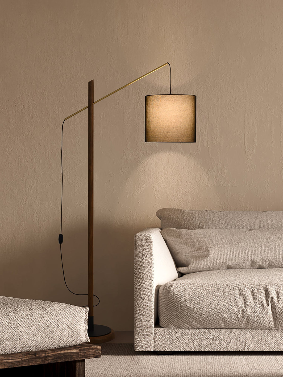 Nyvariol Minimalistische Stehleuchte aus Holz