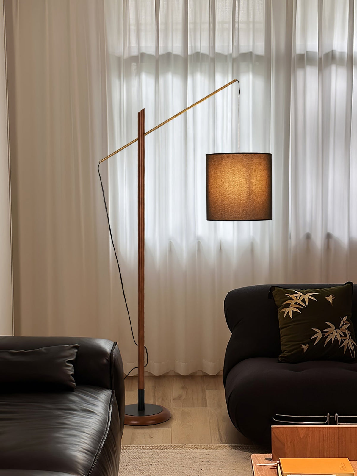 Nyvariol Minimalistische Stehleuchte aus Holz