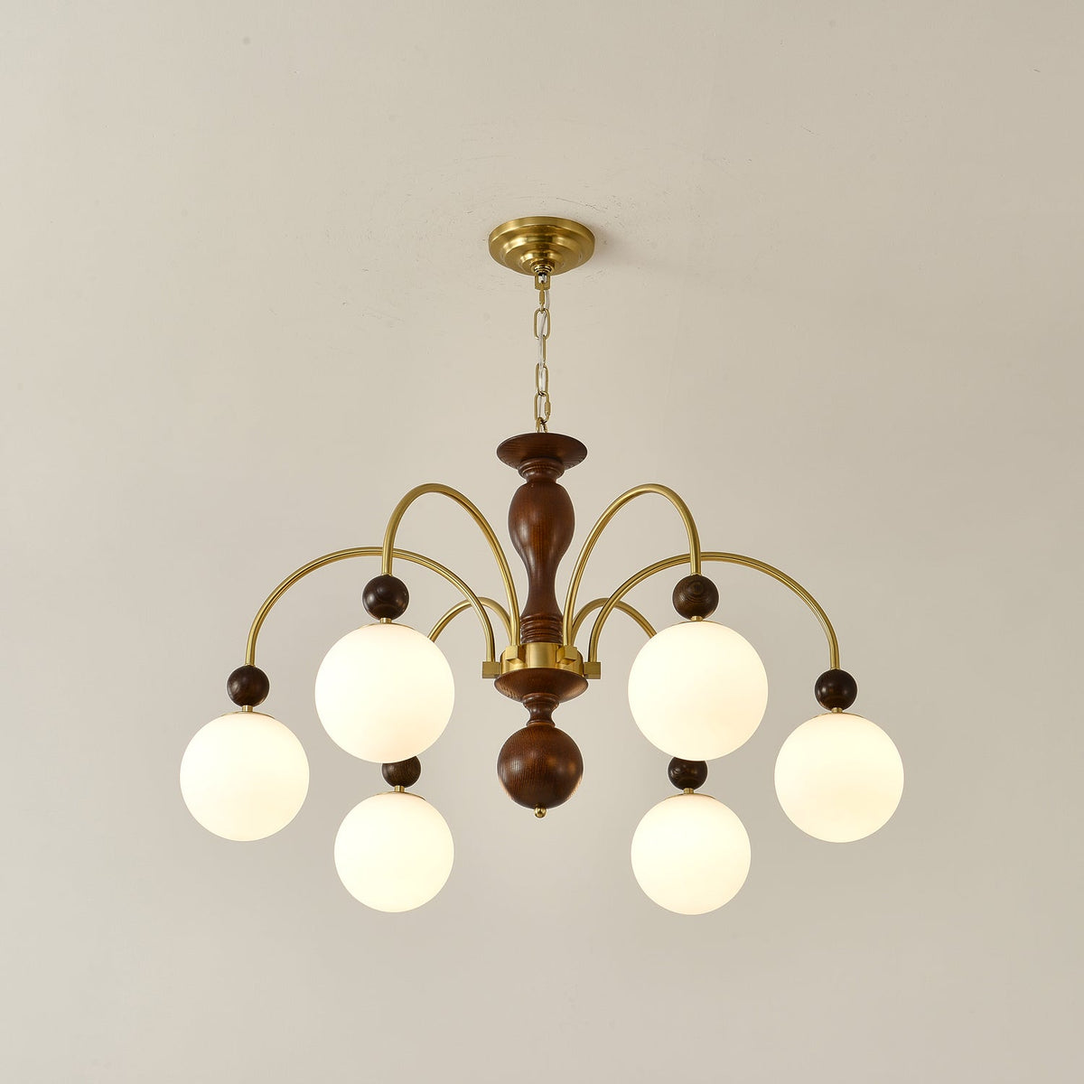 Sylenise Pendelleuchte aus Walnuss und Messing mit Kugelschirm im Vintage-Stil