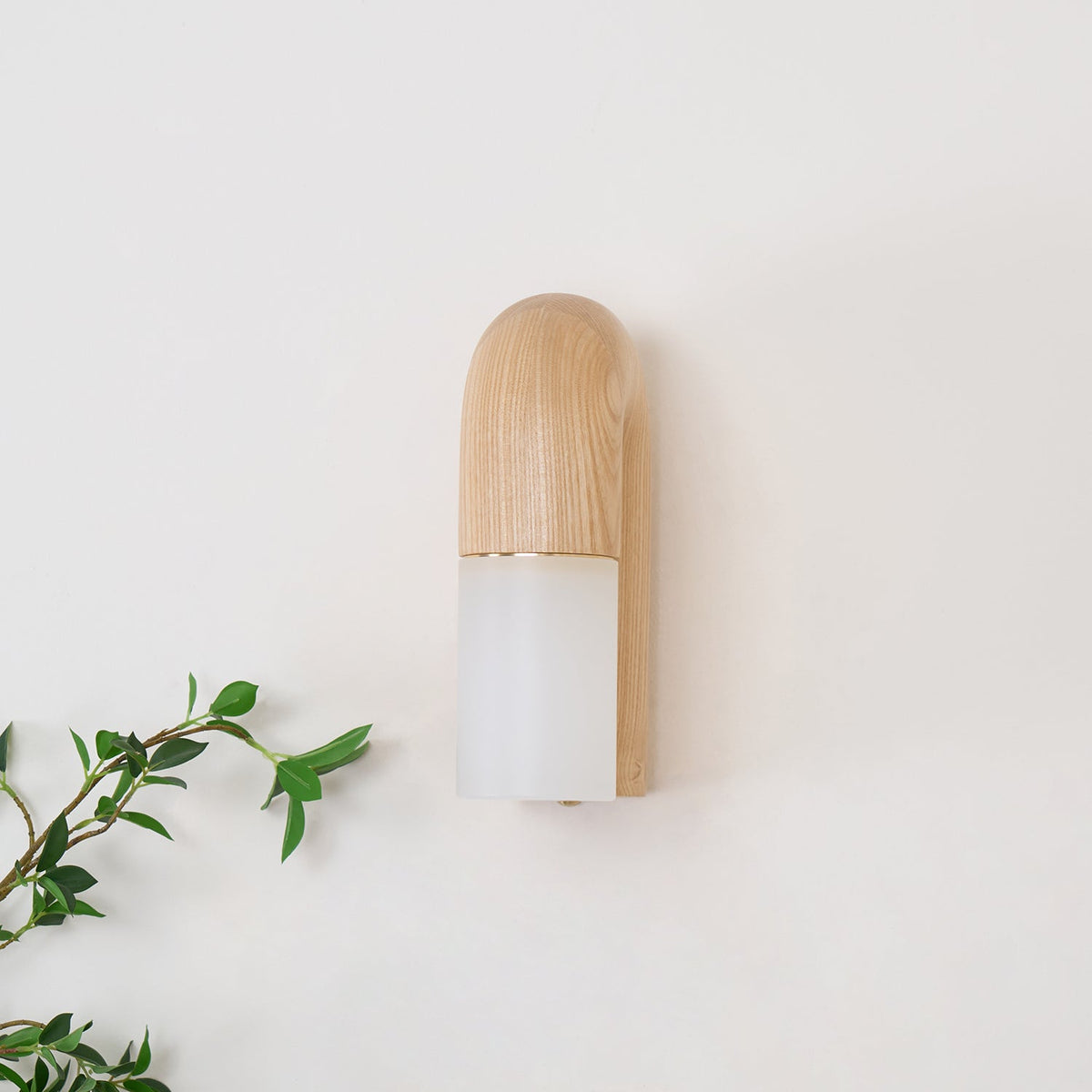 King zeitgenössische minimalistische Wandleuchte aus Holz
