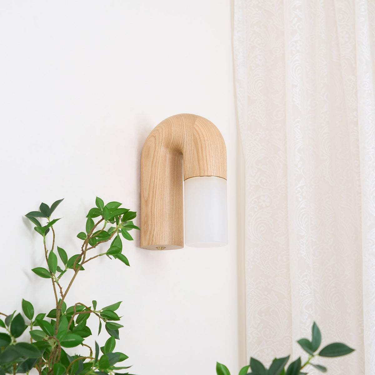 King zeitgenössische minimalistische Wandleuchte aus Holz