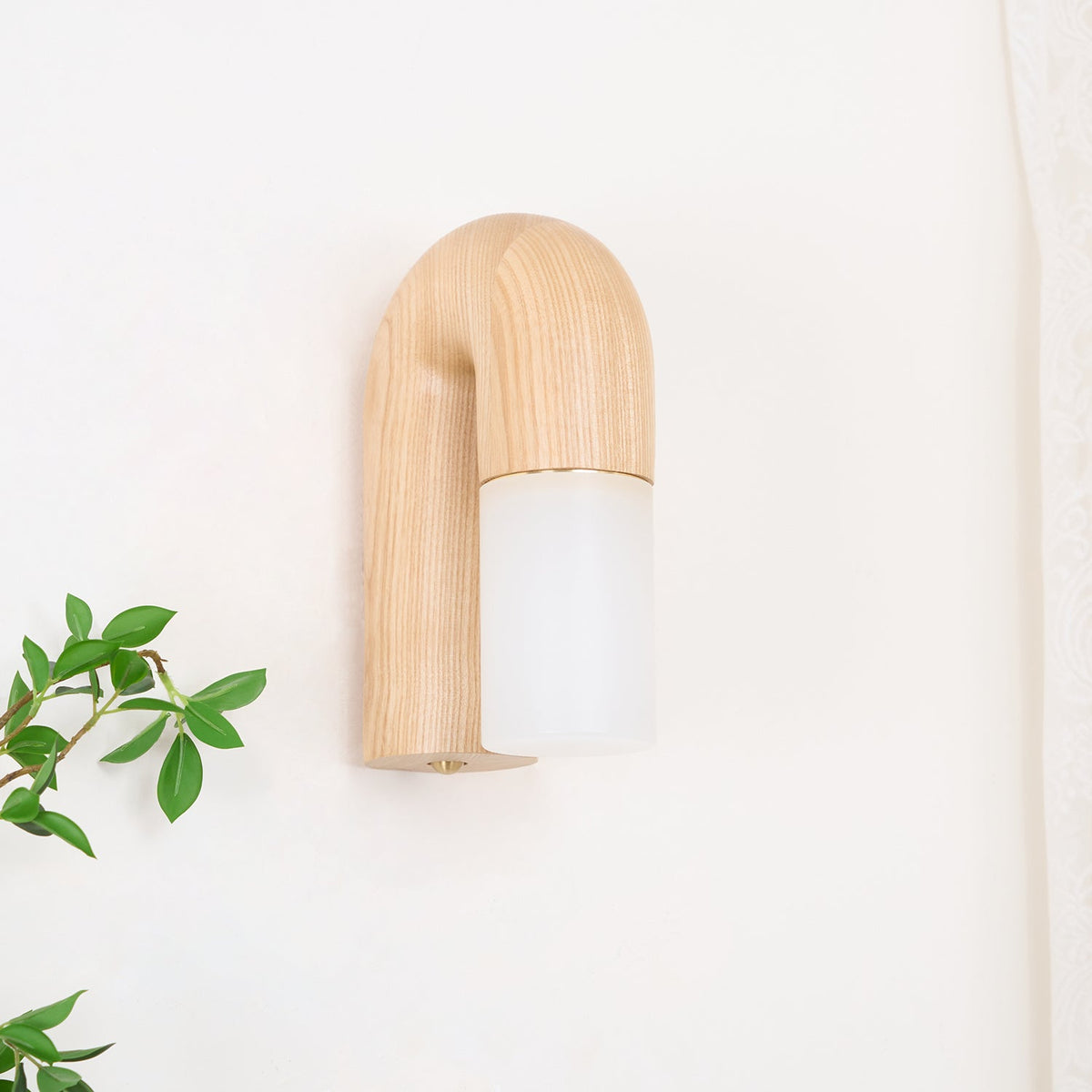 King zeitgenössische minimalistische Wandleuchte aus Holz