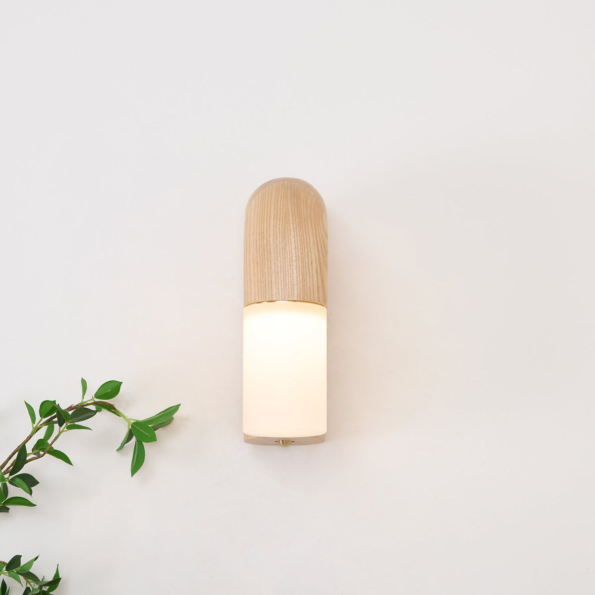 King zeitgenössische minimalistische Wandleuchte aus Holz