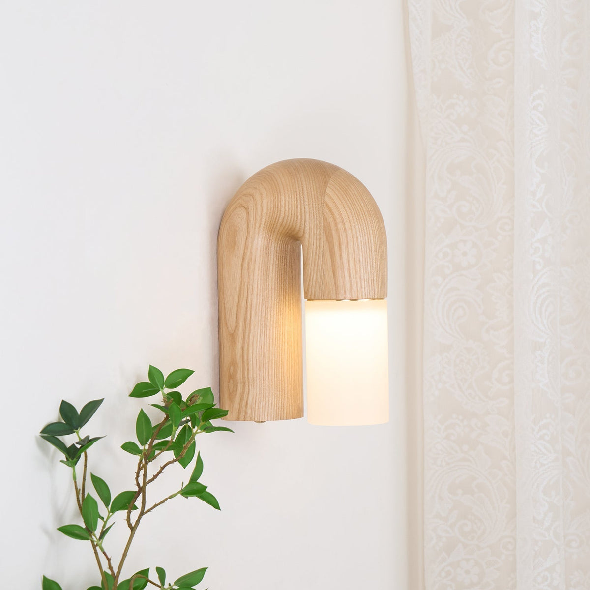 King zeitgenössische minimalistische Wandleuchte aus Holz