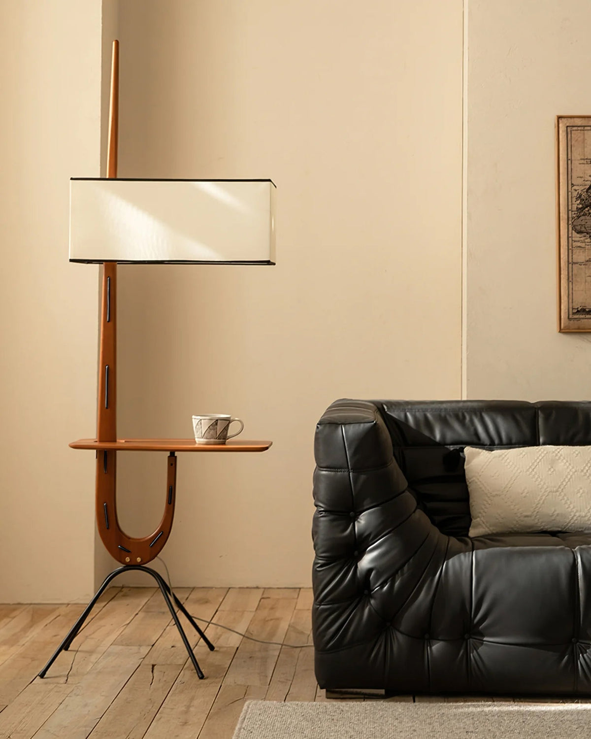 Vemara Mid-Century-Stil Stehleuchte aus Holz