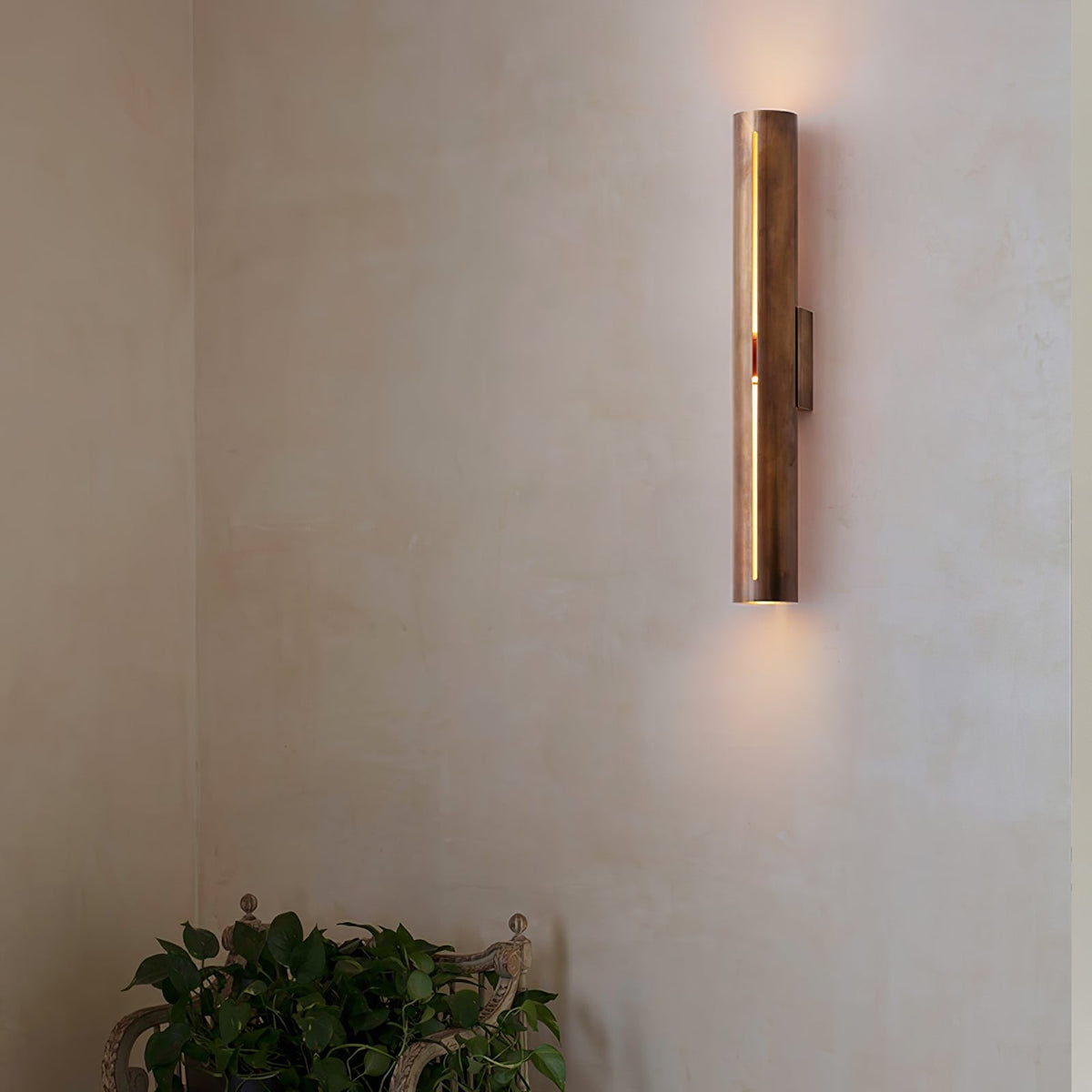 Avsilara zeitgenössische minimalistische zylindrische Messing-Wandleuchte