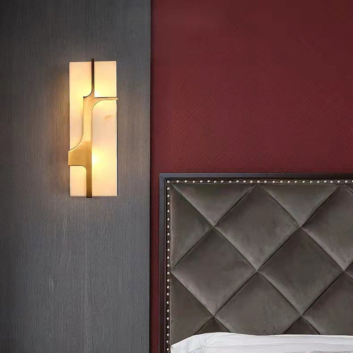 Ariel Wandleuchte Alabaster & Messing Eleganz