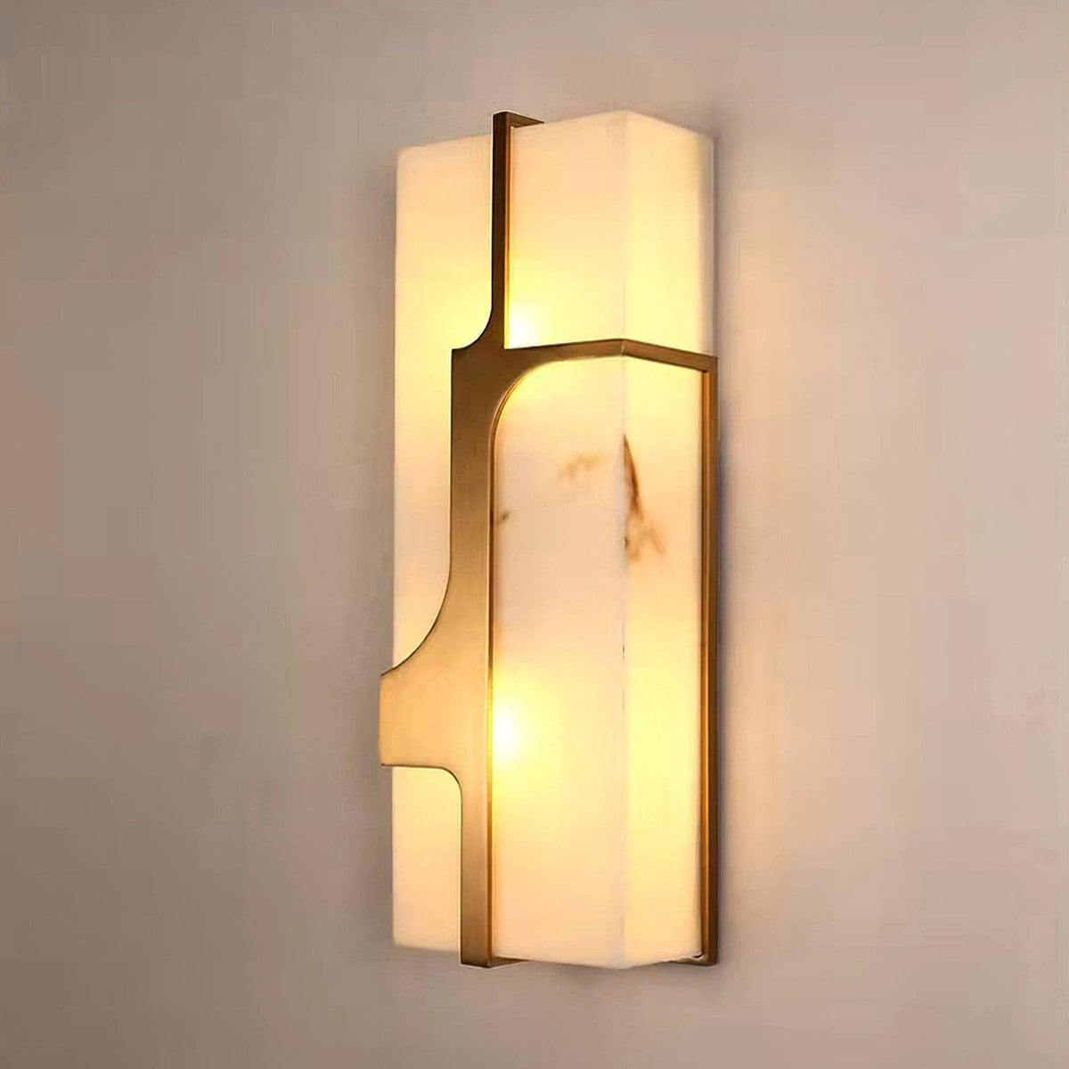 Ariel Wandleuchte Alabaster & Messing Eleganz