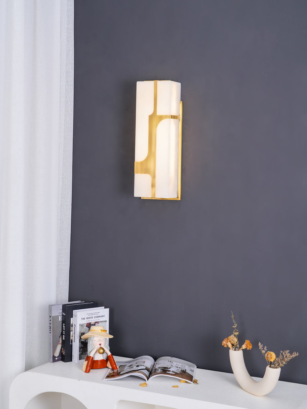 Ariel Wandleuchte Alabaster & Messing Eleganz