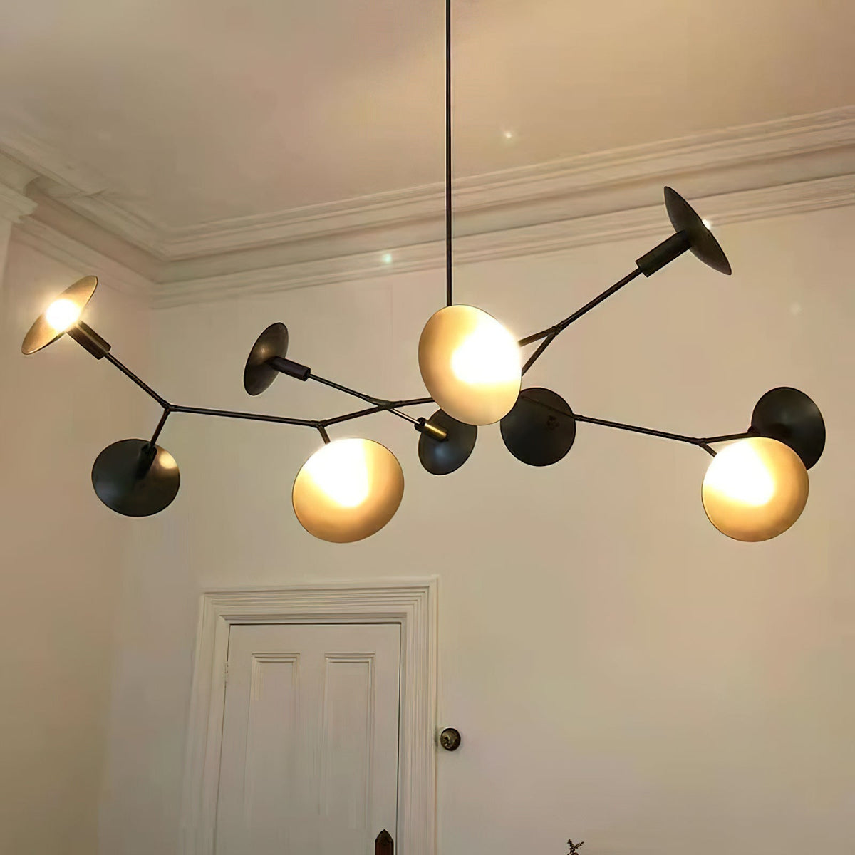 Tinduvyo zeitgenössischer minimalistischer Kronleuchter aus Metall und Glas