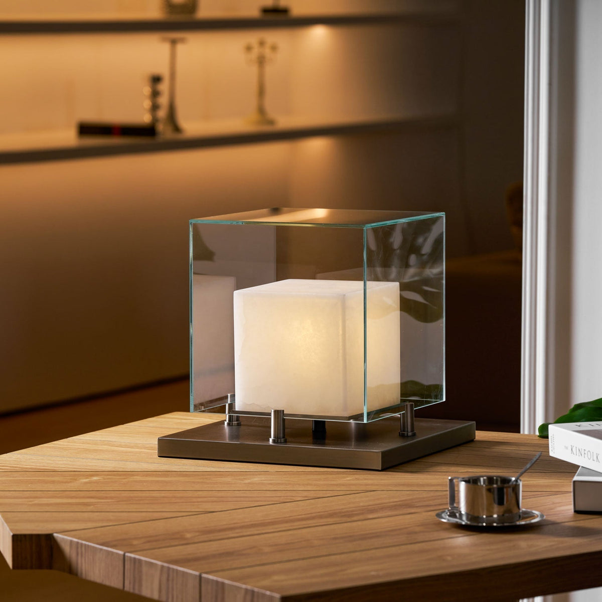 Cubo Alabaster Tischleuchte