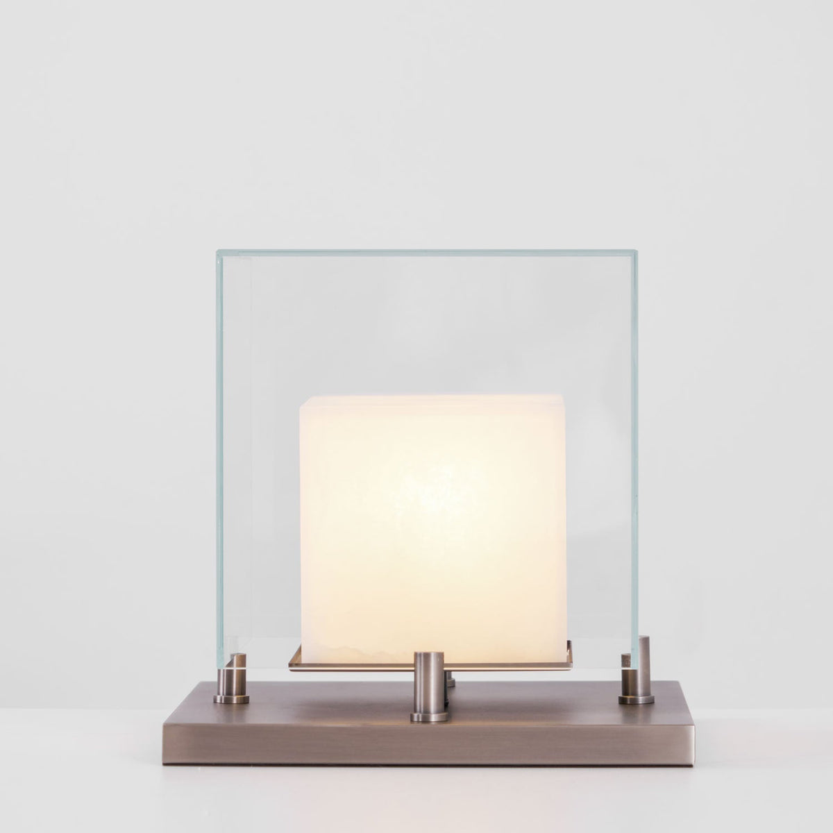 Cubo Alabaster Tischleuchte