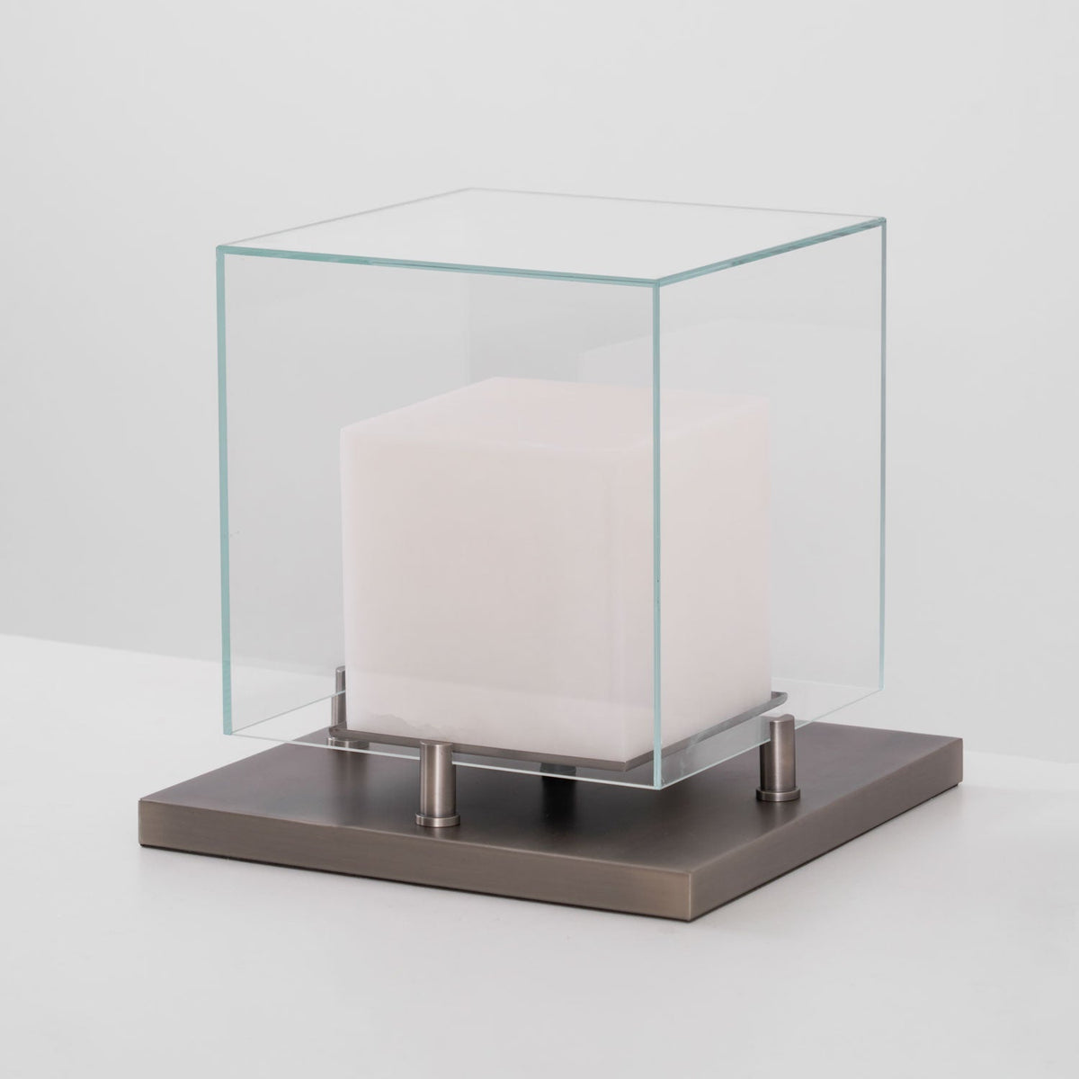 Cubo Alabaster Tischleuchte