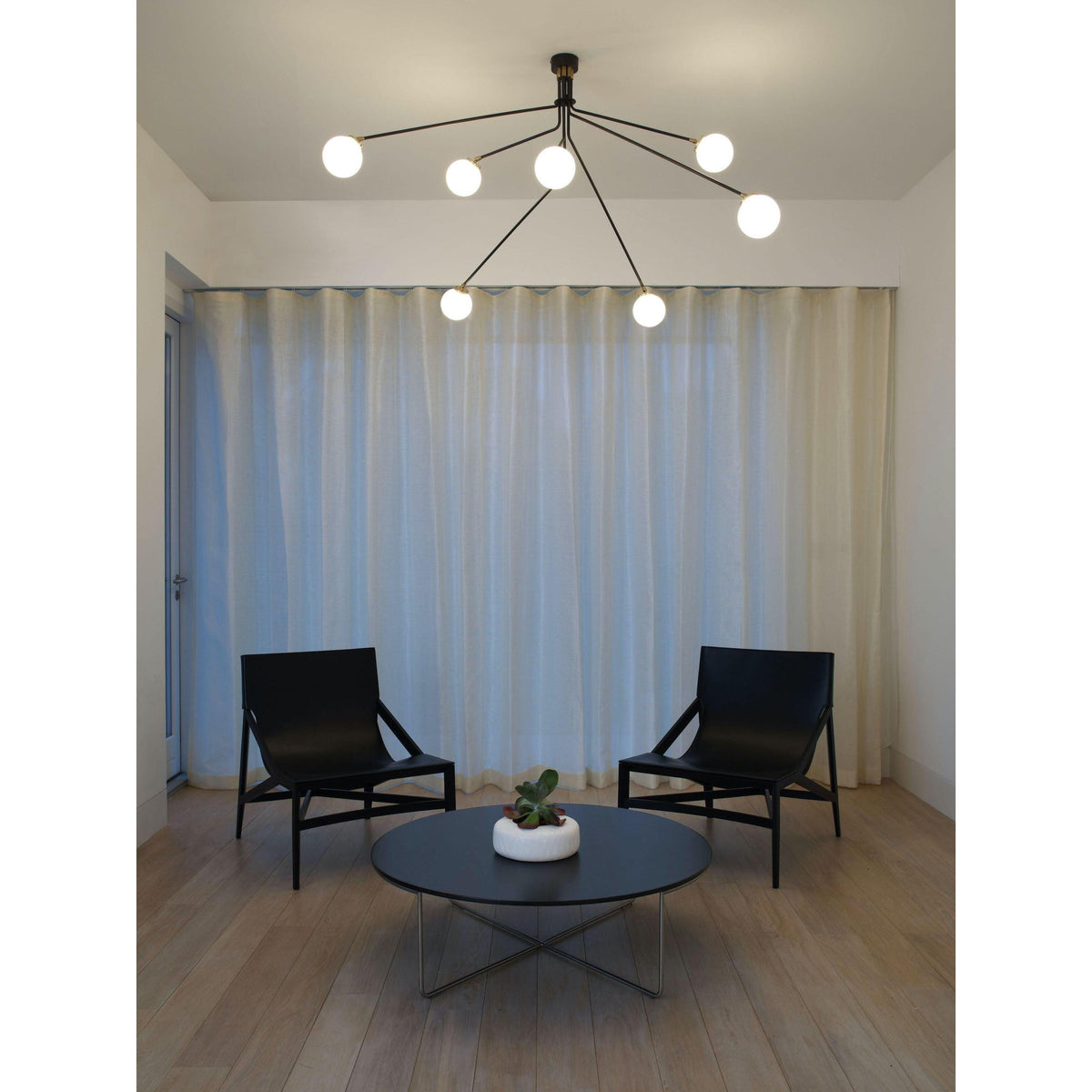 Vatnuvyo moderne minimalistische Deckenleuchte aus Messing mit Metall und Glas